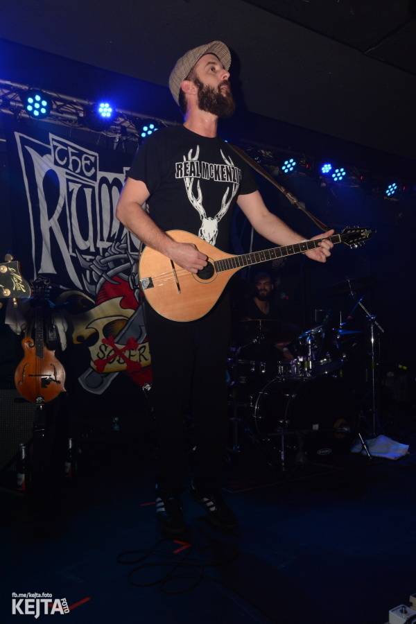 Vyprodané Rock Café: The Rumjacks se vrátili do Prahy