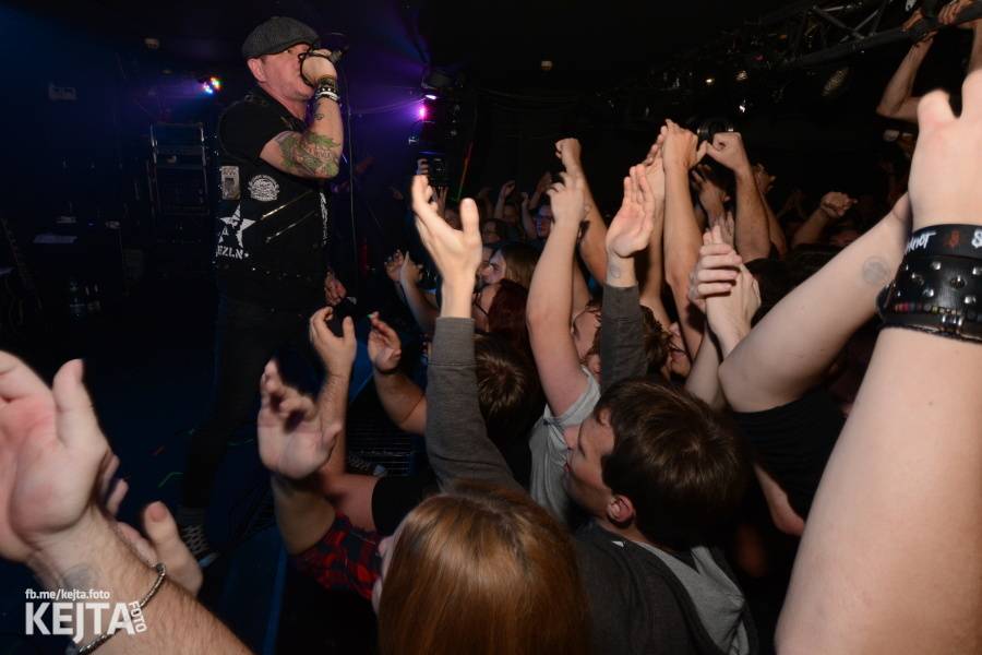 Vyprodané Rock Café: The Rumjacks se vrátili do Prahy