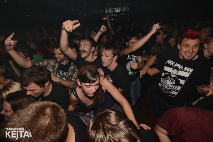 Vyprodané Rock Café: The Rumjacks se vrátili do Prahy