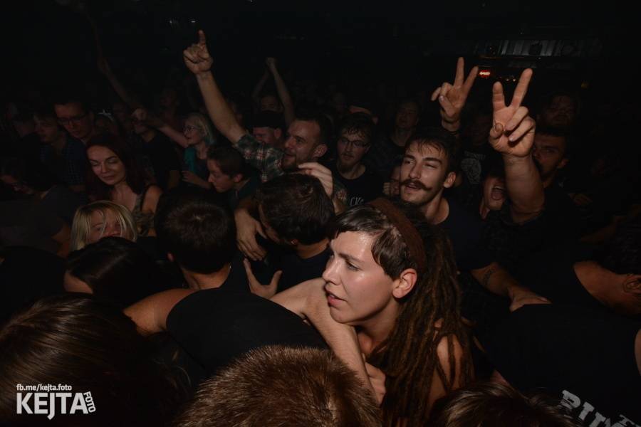 Vyprodané Rock Café: The Rumjacks se vrátili do Prahy