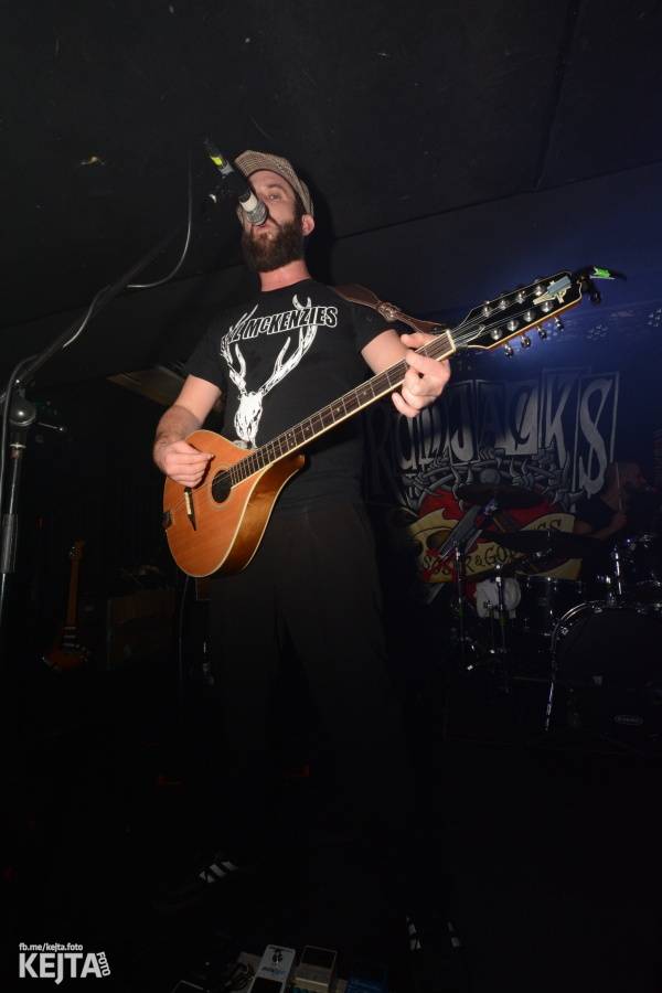 Vyprodané Rock Café: The Rumjacks se vrátili do Prahy