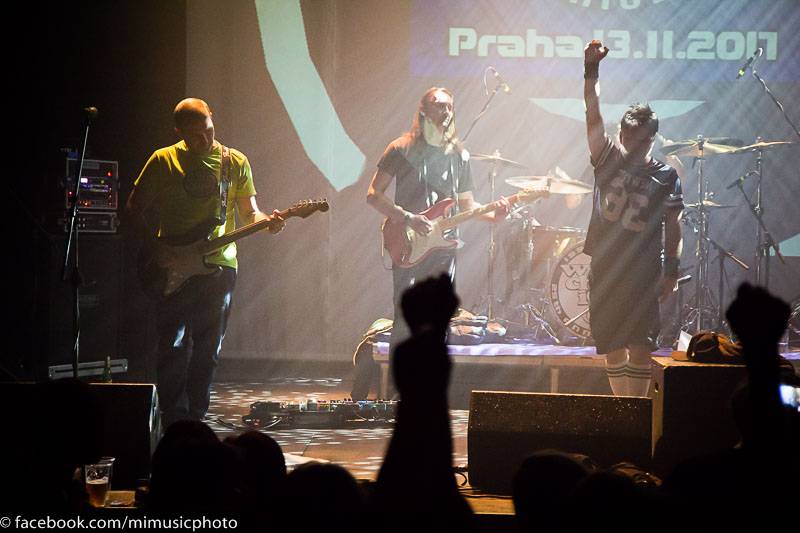 Walk Choc Ice oslavili 25 let od založení, Palác Akropolis mohutně aplaudoval