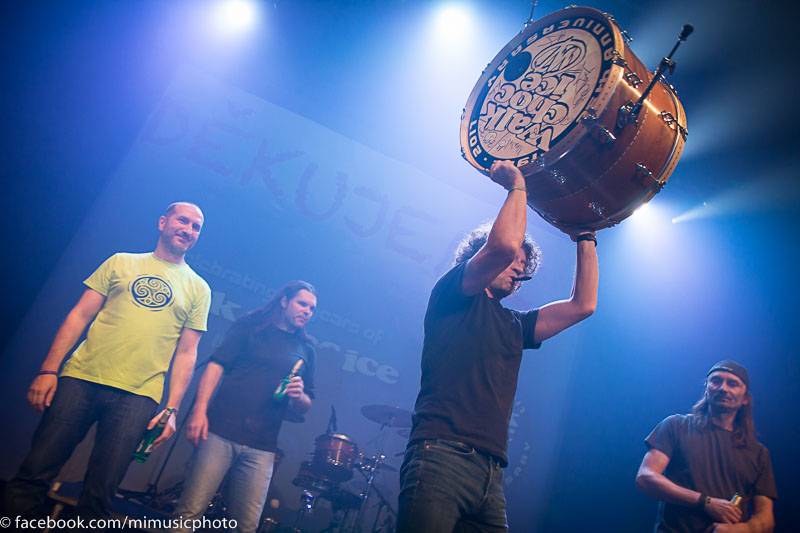 Walk Choc Ice oslavili 25 let od založení, Palác Akropolis mohutně aplaudoval