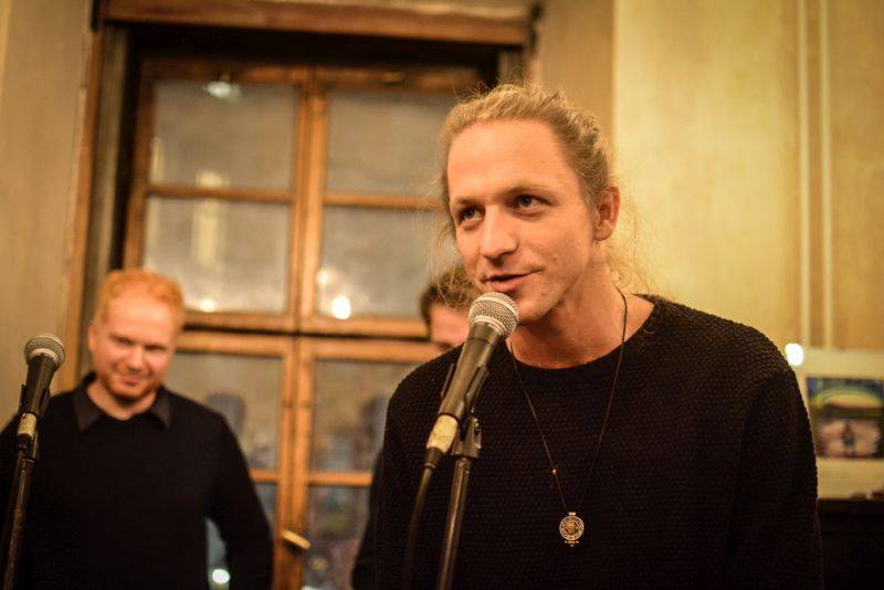 Tomáš Klus a Ewa Farna pokřtili knížkodesku Ukolébavky