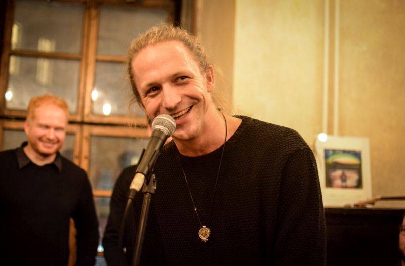 Tomáš Klus a Ewa Farna pokřtili knížkodesku Ukolébavky