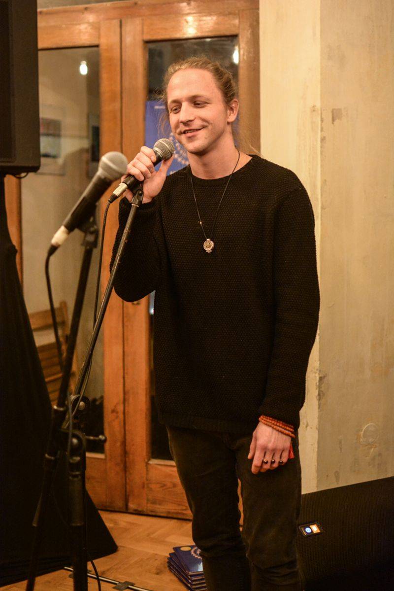 Tomáš Klus a Ewa Farna pokřtili knížkodesku Ukolébavky