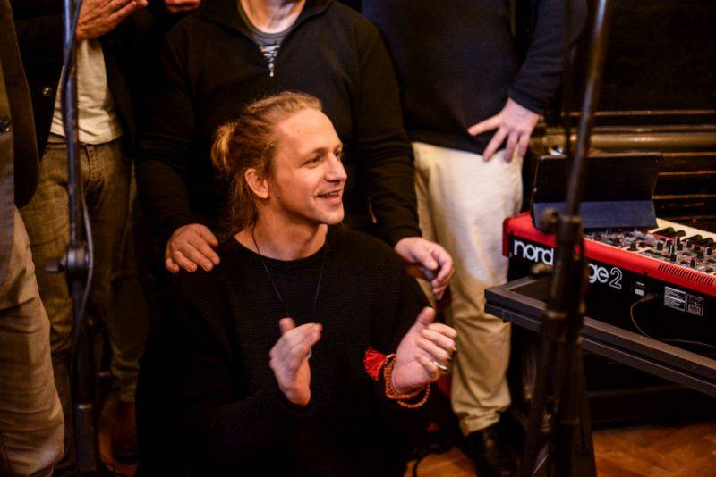 Tomáš Klus a Ewa Farna pokřtili knížkodesku Ukolébavky