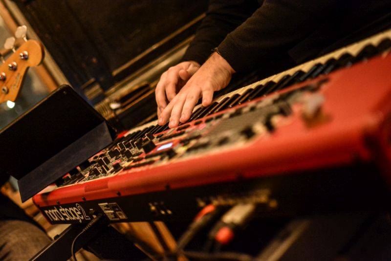 Tomáš Klus a Ewa Farna pokřtili knížkodesku Ukolébavky