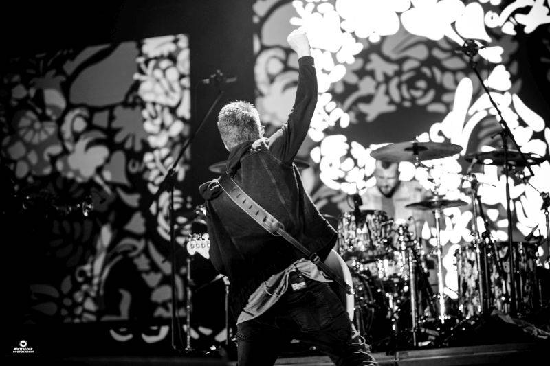 Chinaski naservírovali vyprodané O2 areně hity a zatančili tanec haka