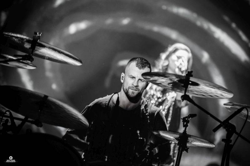 Chinaski naservírovali vyprodané O2 areně hity a zatančili tanec haka