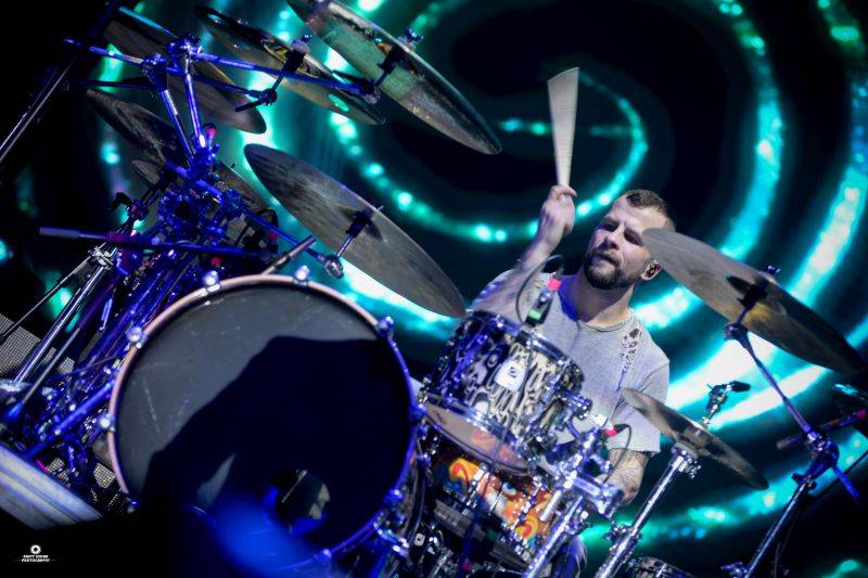 Chinaski naservírovali vyprodané O2 areně hity a zatančili tanec haka