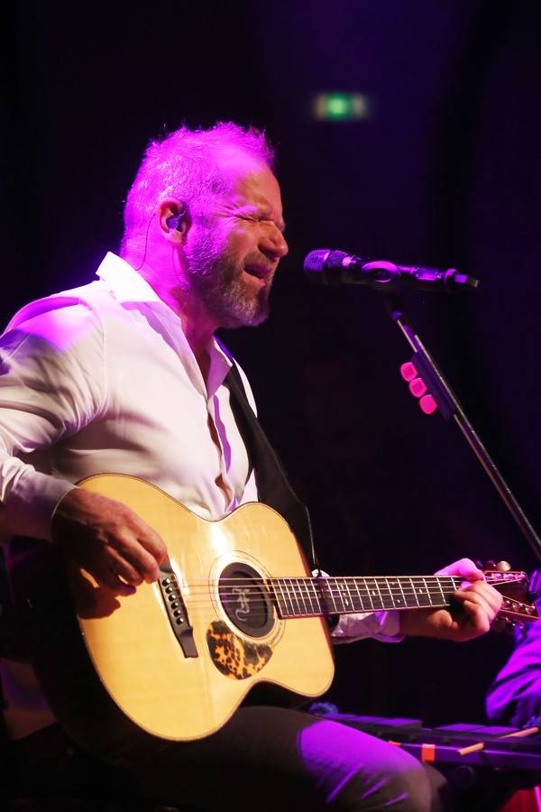 David Koller dostal v Brně za skvělý výkon hromadu kalhotek a podprsenku