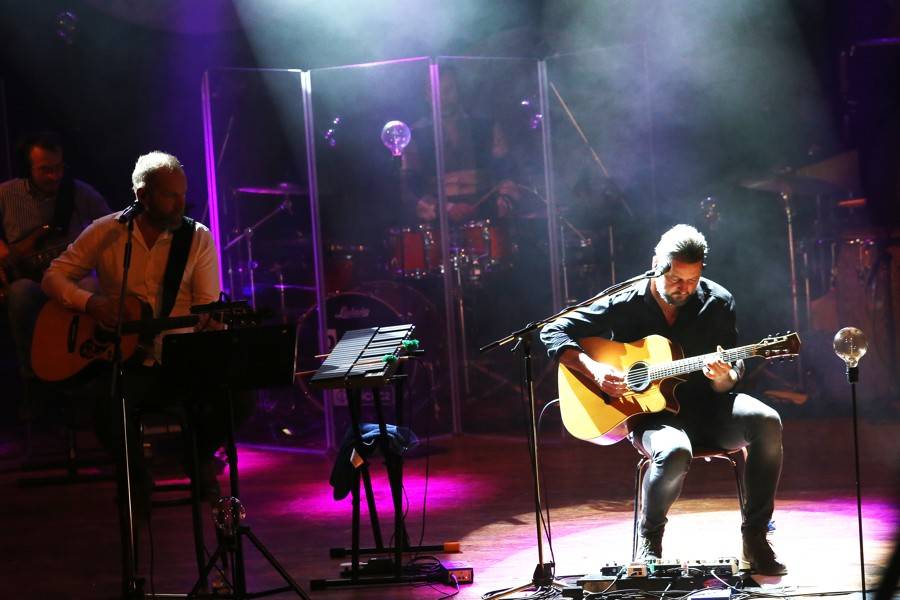 David Koller dostal v Brně za skvělý výkon hromadu kalhotek a podprsenku