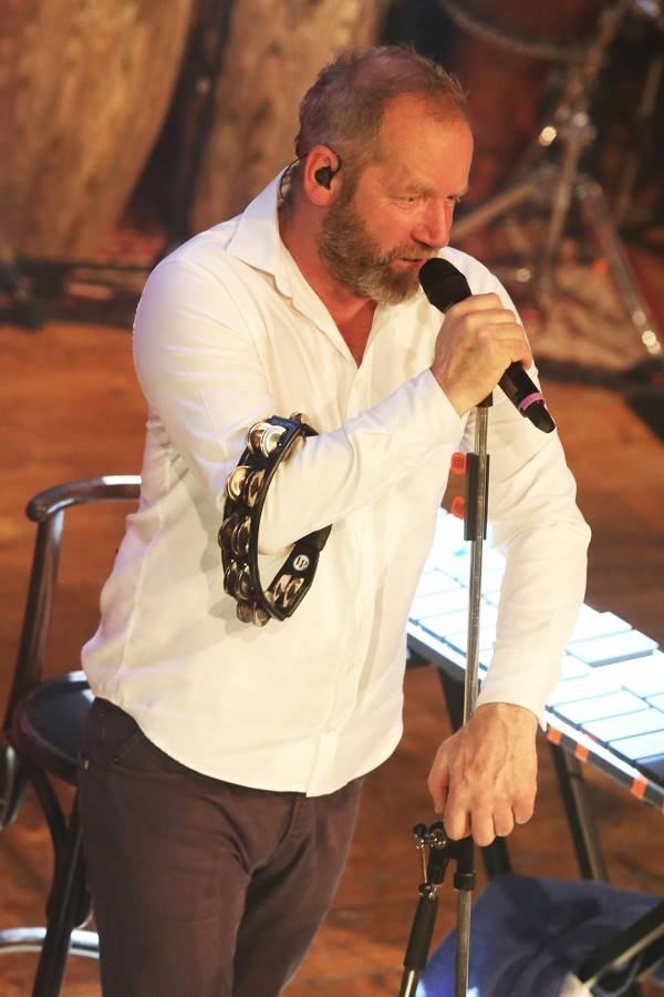 David Koller dostal v Brně za skvělý výkon hromadu kalhotek a podprsenku