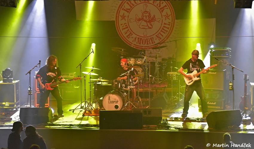 Na státní svátek řádili v plzeňské Šeříkovce Krucipüsk