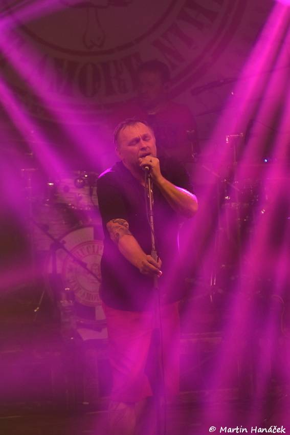 Na státní svátek řádili v plzeňské Šeříkovce Krucipüsk