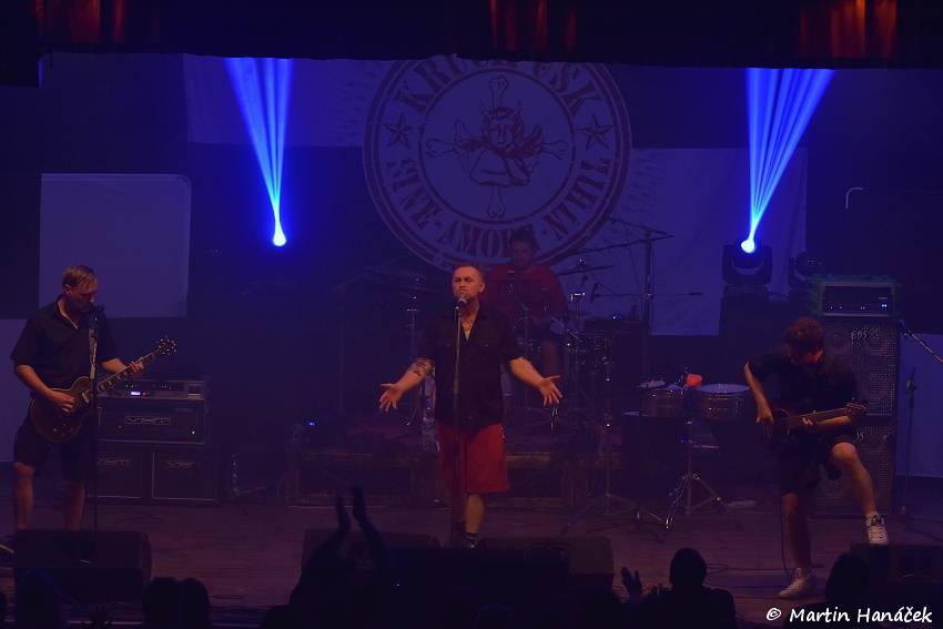 Na státní svátek řádili v plzeňské Šeříkovce Krucipüsk