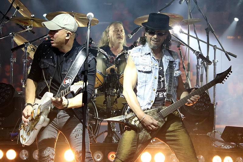 Kabát přivezl do Brna oheň i sníh