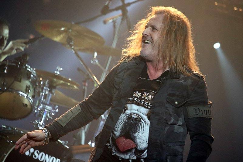 Kabát přivezl do Brna oheň i sníh