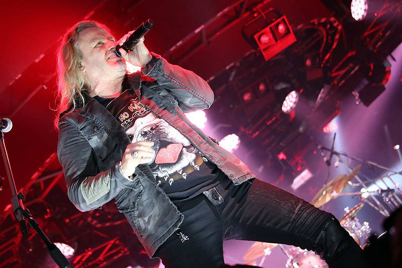 Kabát přivezl do Brna oheň i sníh