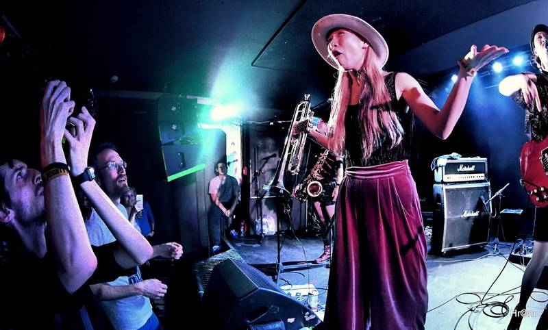 Na podzimním Mighty Sounds vystoupili Oreskaband z Japonska i američtí The Toasters