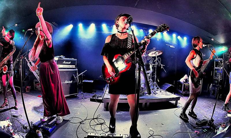 Na podzimním Mighty Sounds vystoupili Oreskaband z Japonska i američtí The Toasters