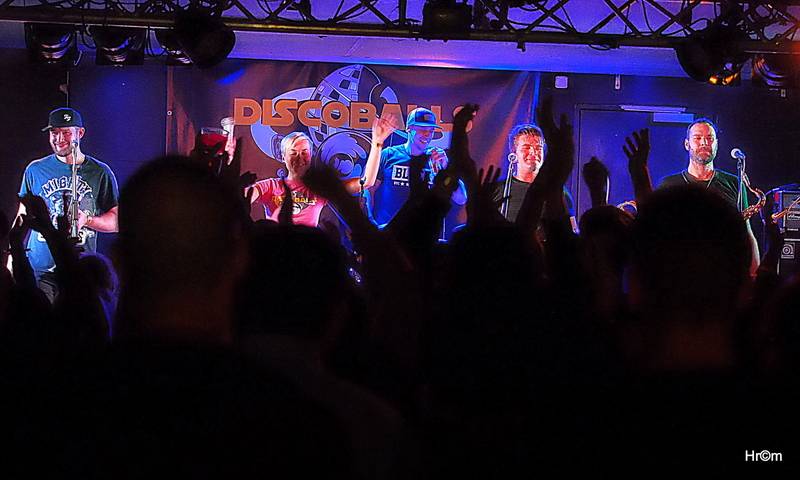 Na podzimním Mighty Sounds vystoupili Oreskaband z Japonska i američtí The Toasters