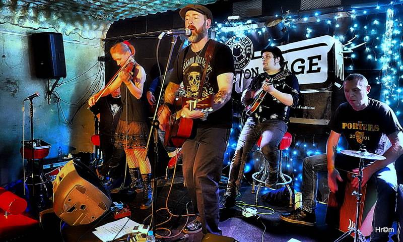 Na podzimním Mighty Sounds vystoupili Oreskaband z Japonska i američtí The Toasters