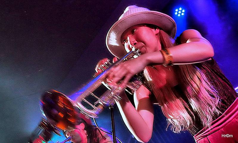 Na podzimním Mighty Sounds vystoupili Oreskaband z Japonska i američtí The Toasters