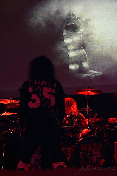 W.A.S.P. v Hluku připomněl desku The Crimson Idol a přihodil i další hity
