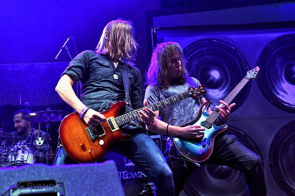 W.A.S.P. v Hluku připomněl desku The Crimson Idol a přihodil i další hity