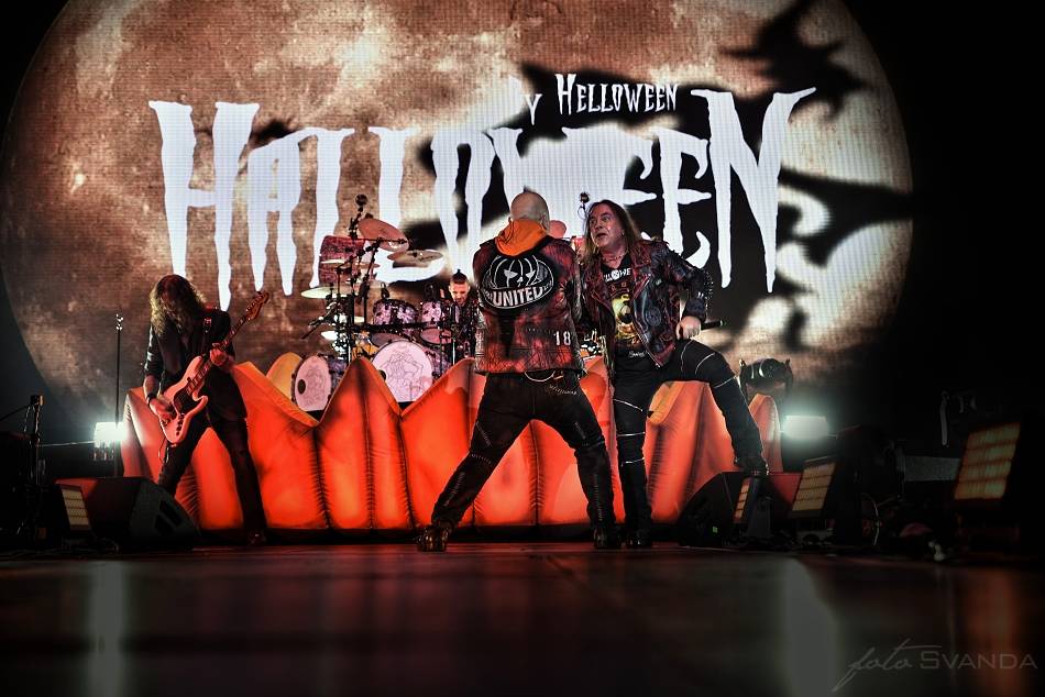 Helloween v Praze: Tříhodinová show připomněla zásadní milníky v historii kapely