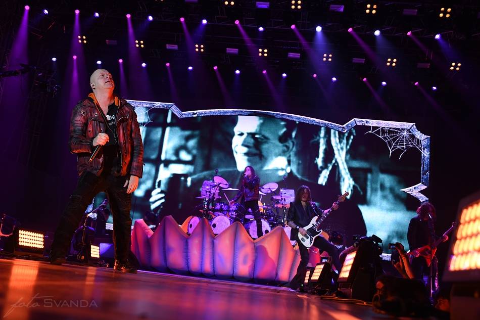 Helloween v Praze: Tříhodinová show připomněla zásadní milníky v historii kapely