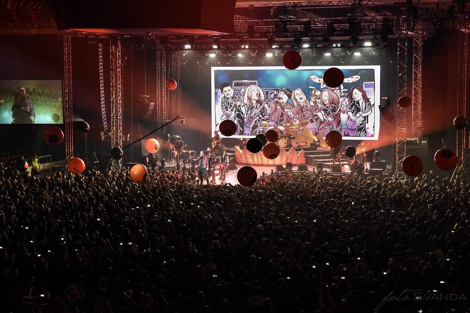 Helloween v Praze: Tříhodinová show připomněla zásadní milníky v historii kapely