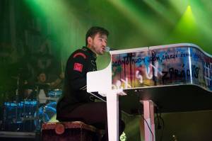 Marek Ztracený přivedl na výroční koncert do Fora Karlín i Karla Gotta