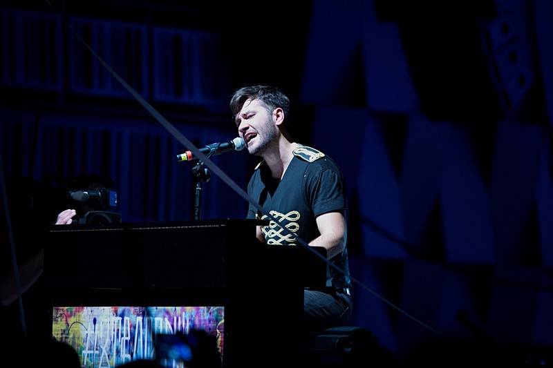 Marek Ztracený přivedl na výroční koncert do Fora Karlín i Karla Gotta