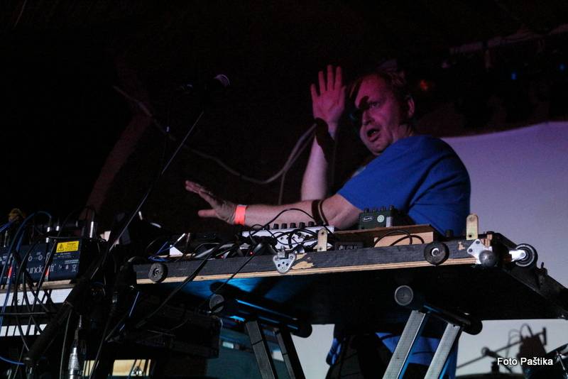 V Jaroměři řádili Ventolin a Midi Lidi, diváky rozveselili