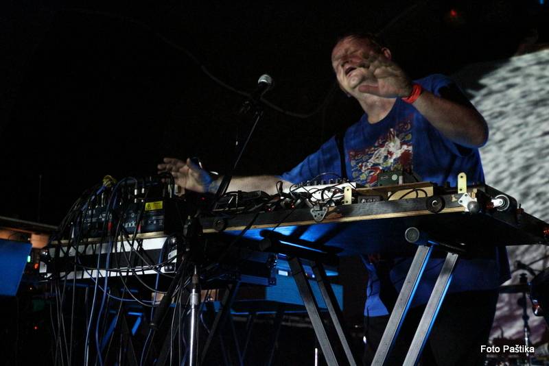 V Jaroměři řádili Ventolin a Midi Lidi, diváky rozveselili