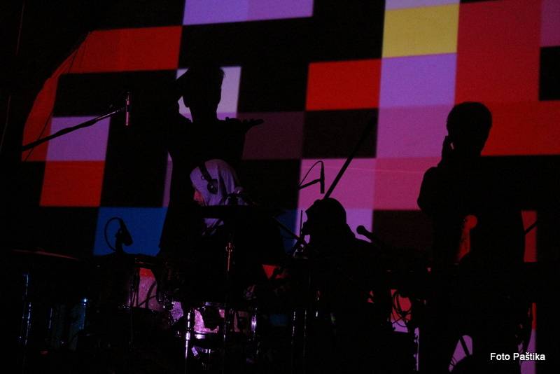 V Jaroměři řádili Ventolin a Midi Lidi, diváky rozveselili