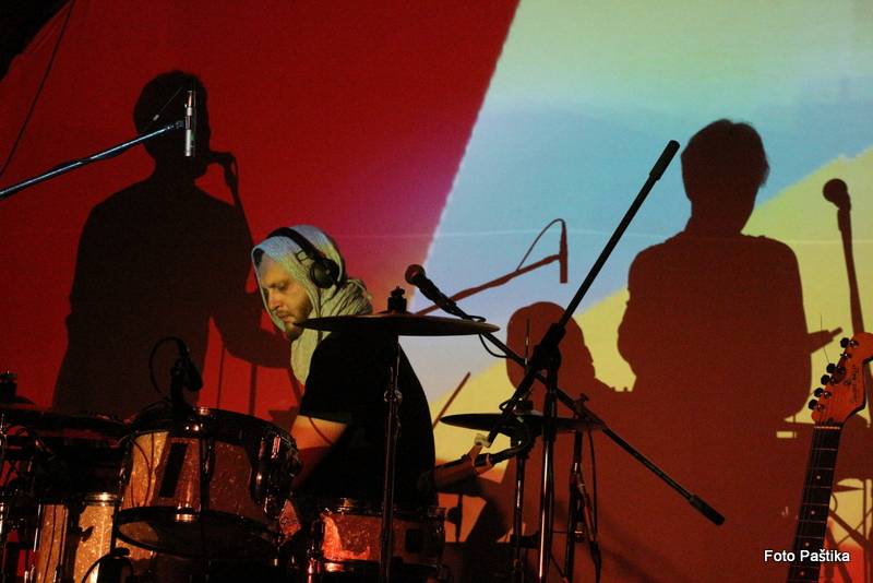 V Jaroměři řádili Ventolin a Midi Lidi, diváky rozveselili