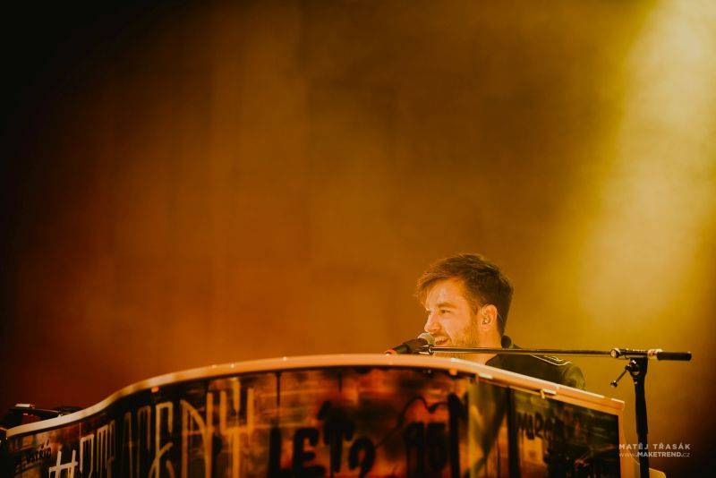 Marek Ztracený oslavoval ve Foru Karlín ve velkém stylu, gratulovali i Karel Gott a Marta Jandová