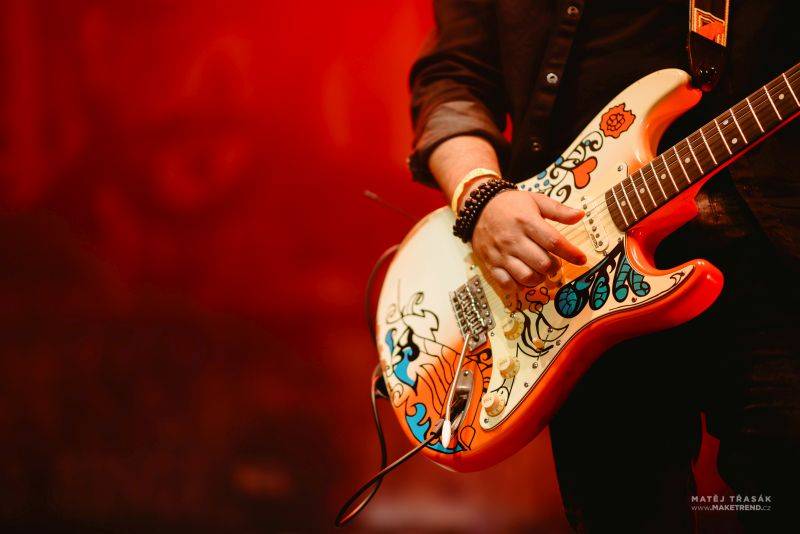 Marek Ztracený oslavoval ve Foru Karlín ve velkém stylu, gratulovali i Karel Gott a Marta Jandová