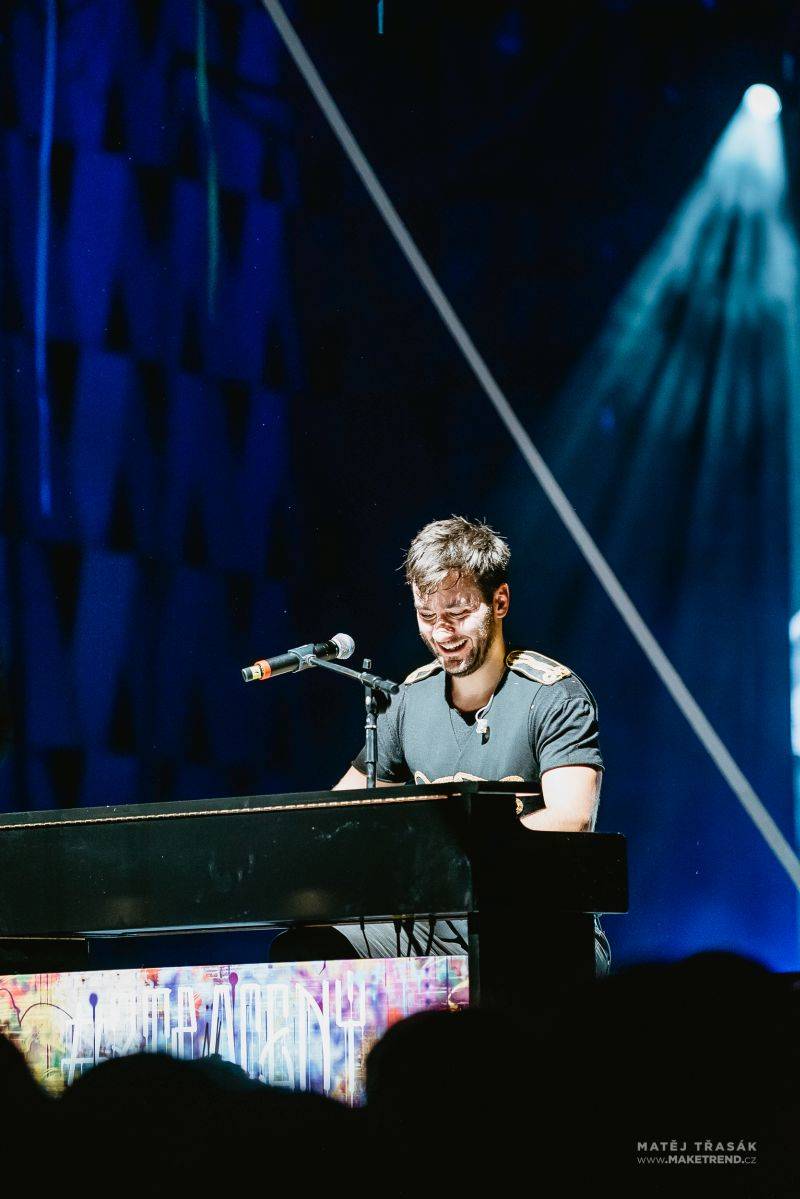 Marek Ztracený oslavoval ve Foru Karlín ve velkém stylu, gratulovali i Karel Gott a Marta Jandová