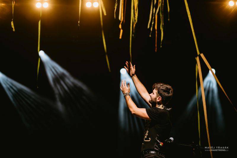 Marek Ztracený oslavoval ve Foru Karlín ve velkém stylu, gratulovali i Karel Gott a Marta Jandová