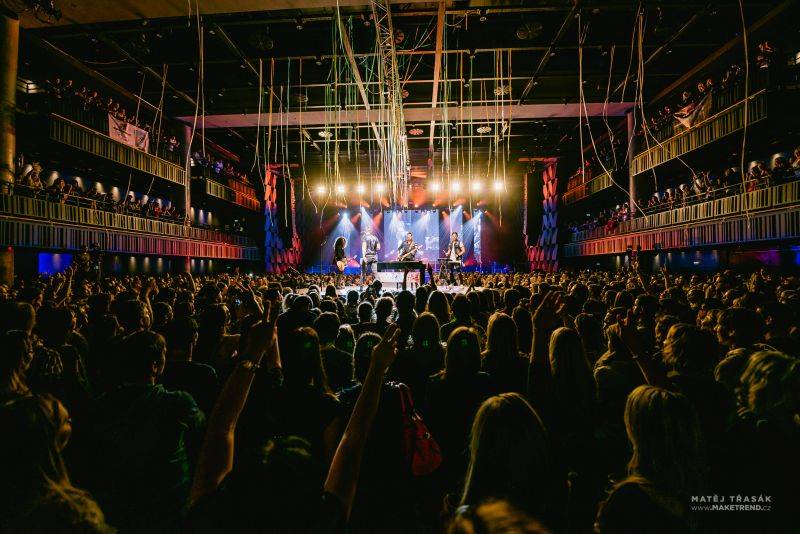 Marek Ztracený oslavoval ve Foru Karlín ve velkém stylu, gratulovali i Karel Gott a Marta Jandová