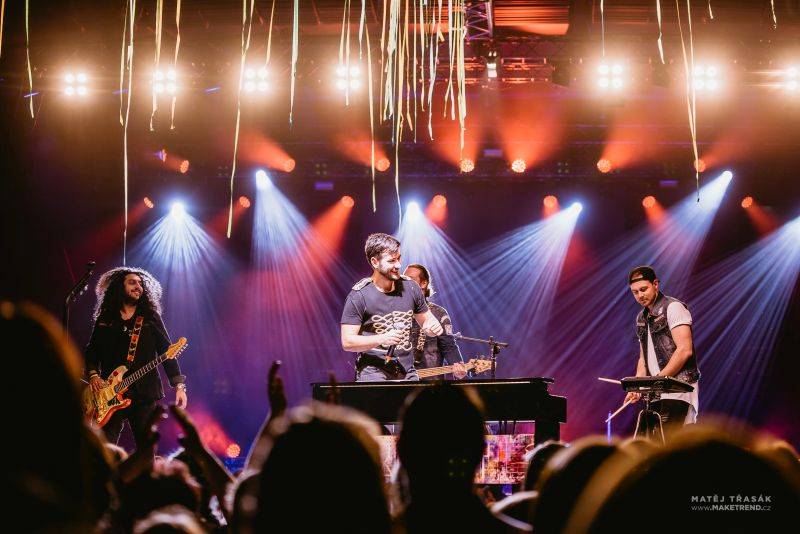 Marek Ztracený oslavoval ve Foru Karlín ve velkém stylu, gratulovali i Karel Gott a Marta Jandová