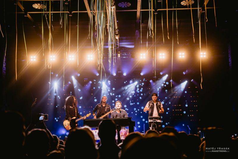 Marek Ztracený oslavoval ve Foru Karlín ve velkém stylu, gratulovali i Karel Gott a Marta Jandová