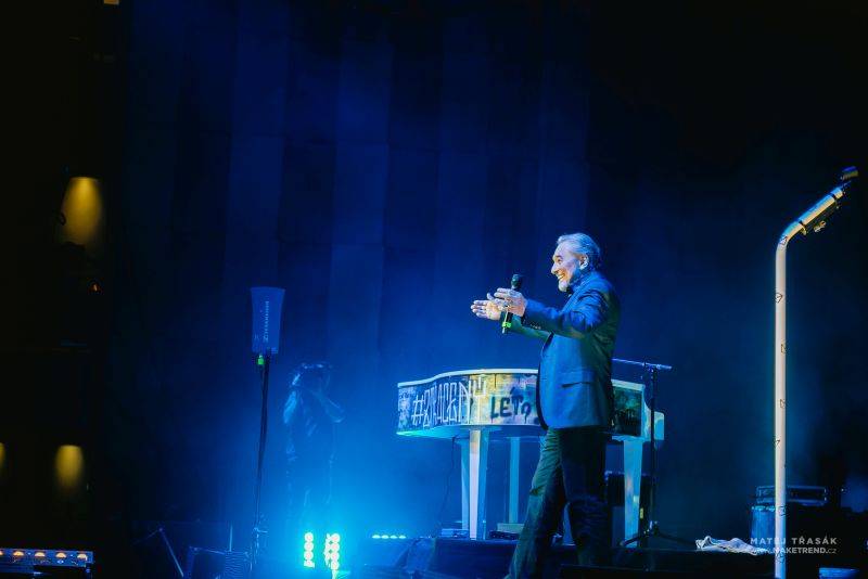 Marek Ztracený oslavoval ve Foru Karlín ve velkém stylu, gratulovali i Karel Gott a Marta Jandová