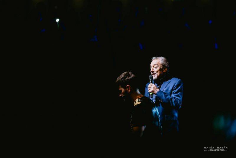 Marek Ztracený oslavoval ve Foru Karlín ve velkém stylu, gratulovali i Karel Gott a Marta Jandová