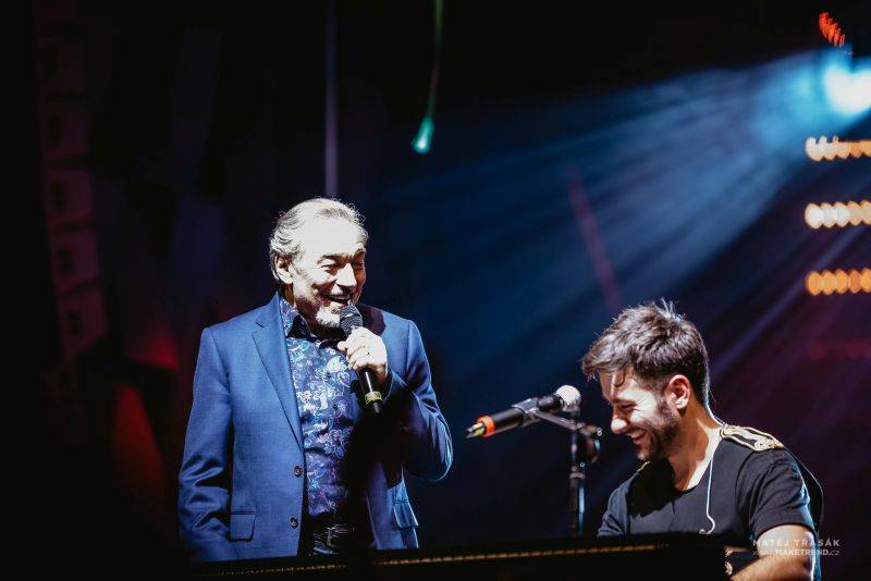 Marek Ztracený oslavoval ve Foru Karlín ve velkém stylu, gratulovali i Karel Gott a Marta Jandová